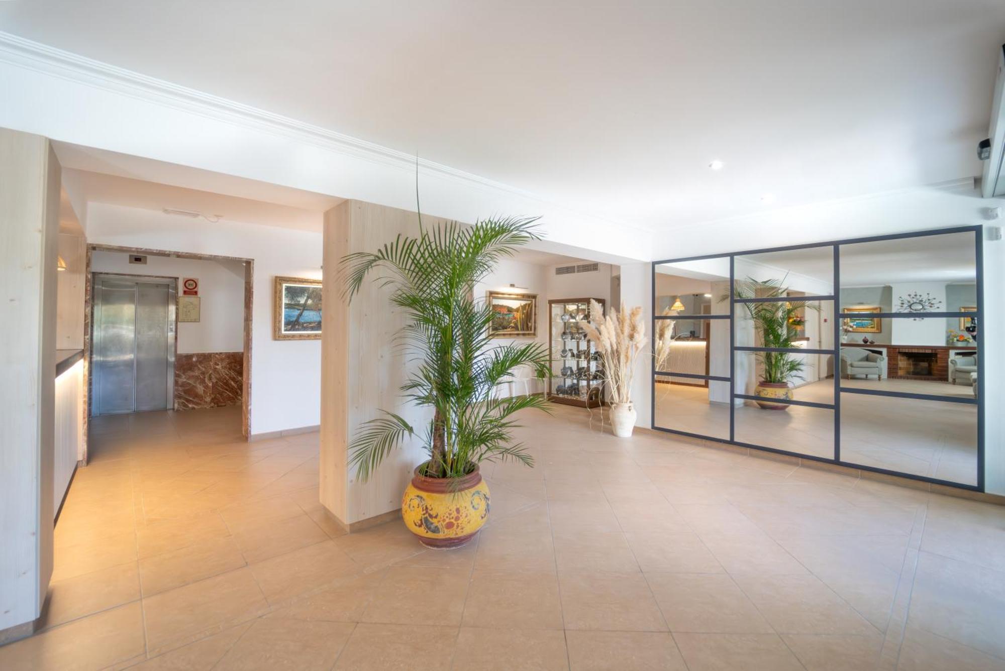 Hotel Playa Mondrago Portopetro 外观 照片